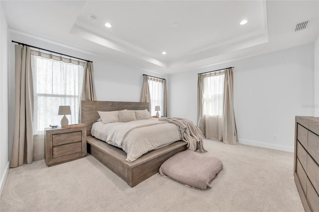 For Sale: $1,725,000 (5 beds, 4 baths, 3784 Square Feet)