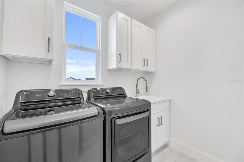 For Sale: $1,725,000 (5 beds, 4 baths, 3784 Square Feet)