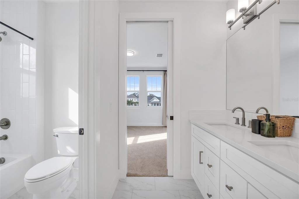 For Sale: $1,725,000 (5 beds, 4 baths, 3784 Square Feet)