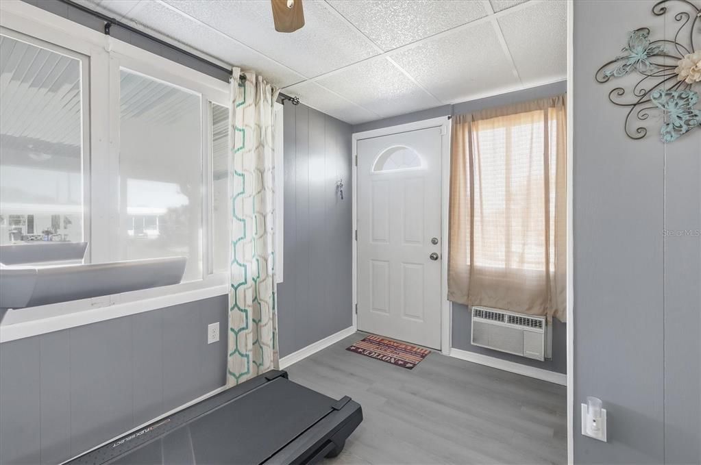 Active With Contract: $187,000 (2 beds, 2 baths, 1250 Square Feet)