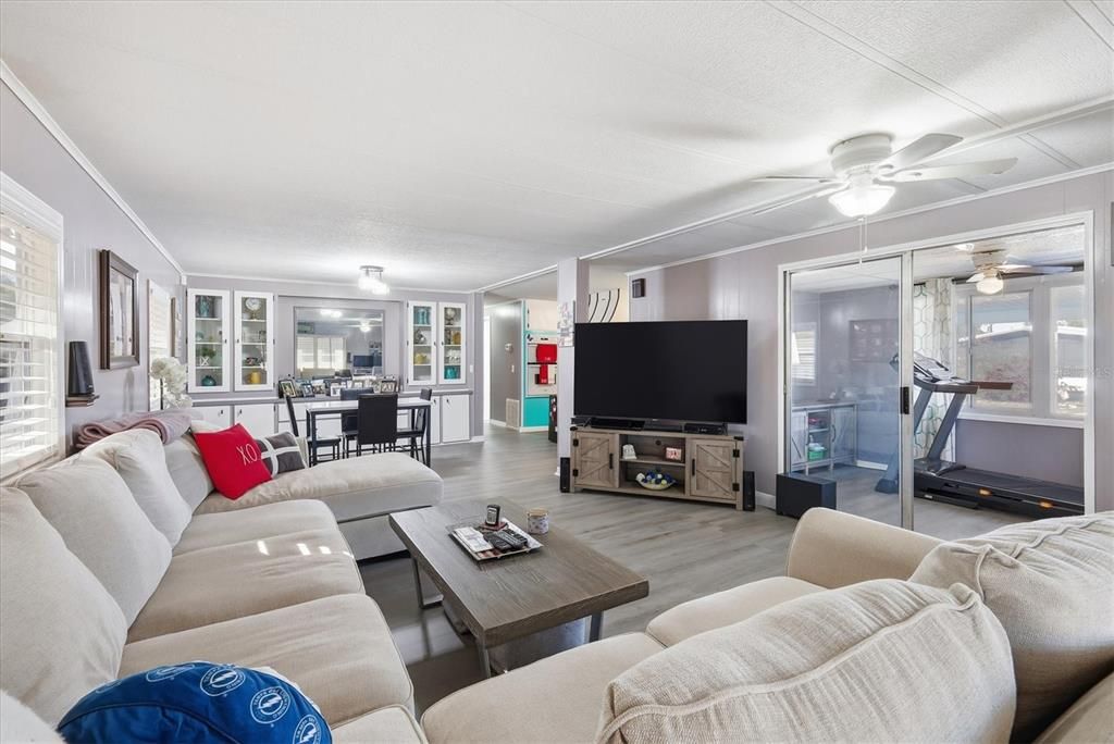 Active With Contract: $187,000 (2 beds, 2 baths, 1250 Square Feet)
