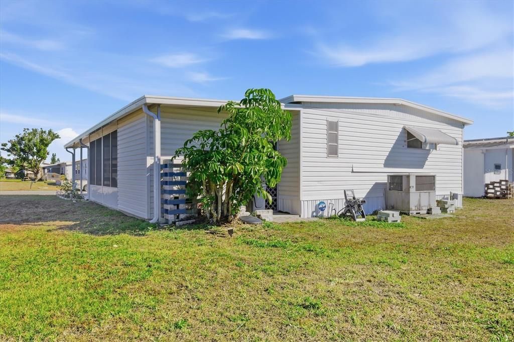 Active With Contract: $187,000 (2 beds, 2 baths, 1250 Square Feet)