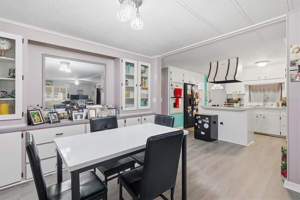 Active With Contract: $187,000 (2 beds, 2 baths, 1250 Square Feet)