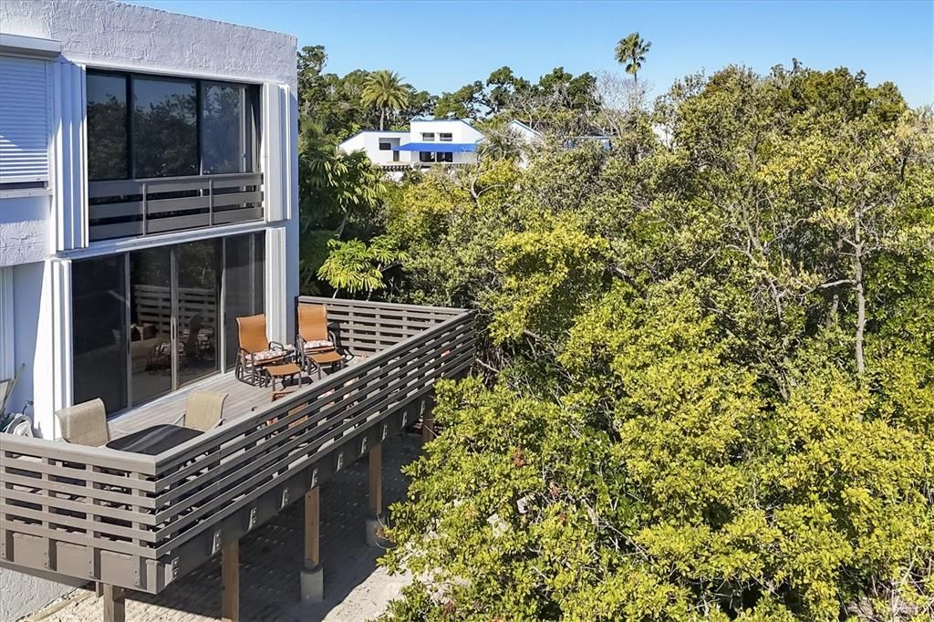 Active With Contract: $699,000 (2 beds, 2 baths, 1601 Square Feet)