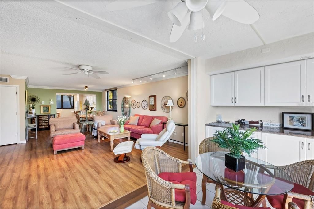 Active With Contract: $699,000 (2 beds, 2 baths, 1601 Square Feet)