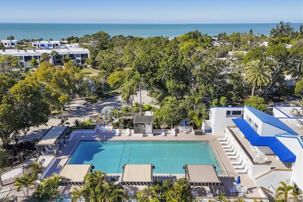 Active With Contract: $699,000 (2 beds, 2 baths, 1601 Square Feet)