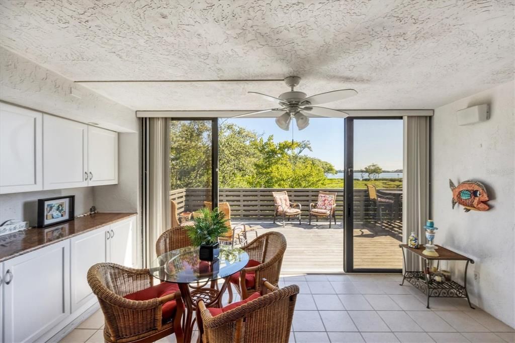 Active With Contract: $699,000 (2 beds, 2 baths, 1601 Square Feet)