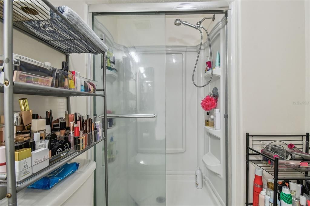 For Sale: $160,000 (2 beds, 2 baths, 915 Square Feet)
