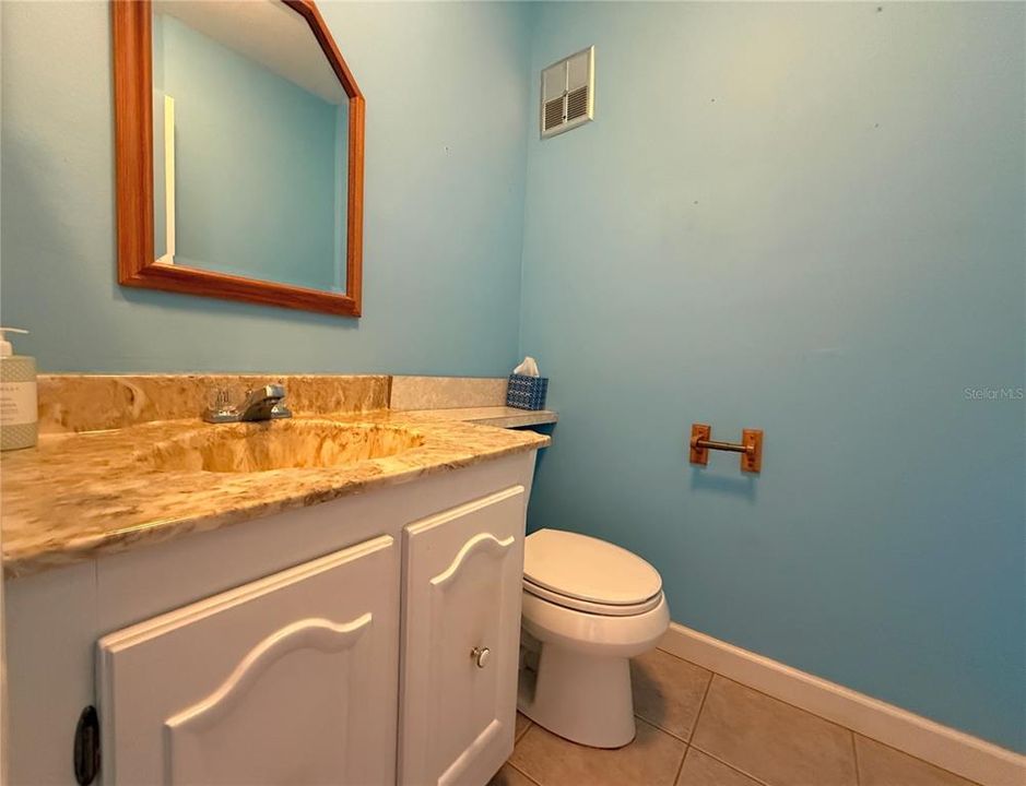 For Sale: $90,000 (1 beds, 1 baths, 779 Square Feet)