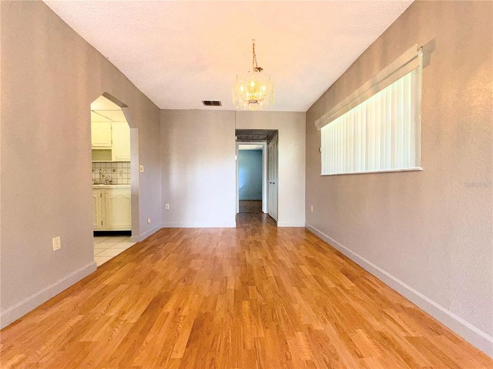 For Sale: $90,000 (1 beds, 1 baths, 779 Square Feet)