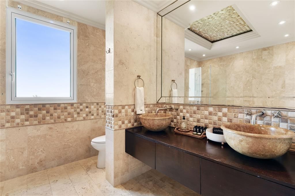 На продажу: $1,995,000 (4 спален, 3 ванн, 2650 Квадратных фут)