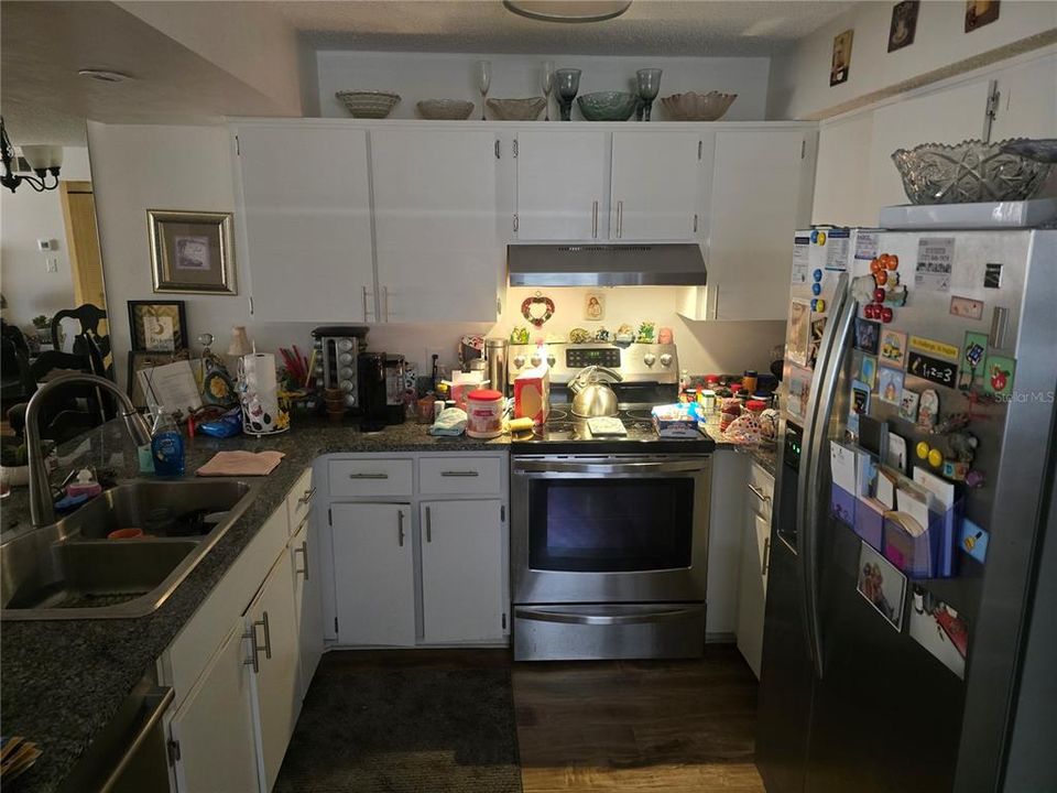 Active With Contract: $139,000 (2 beds, 2 baths, 1103 Square Feet)