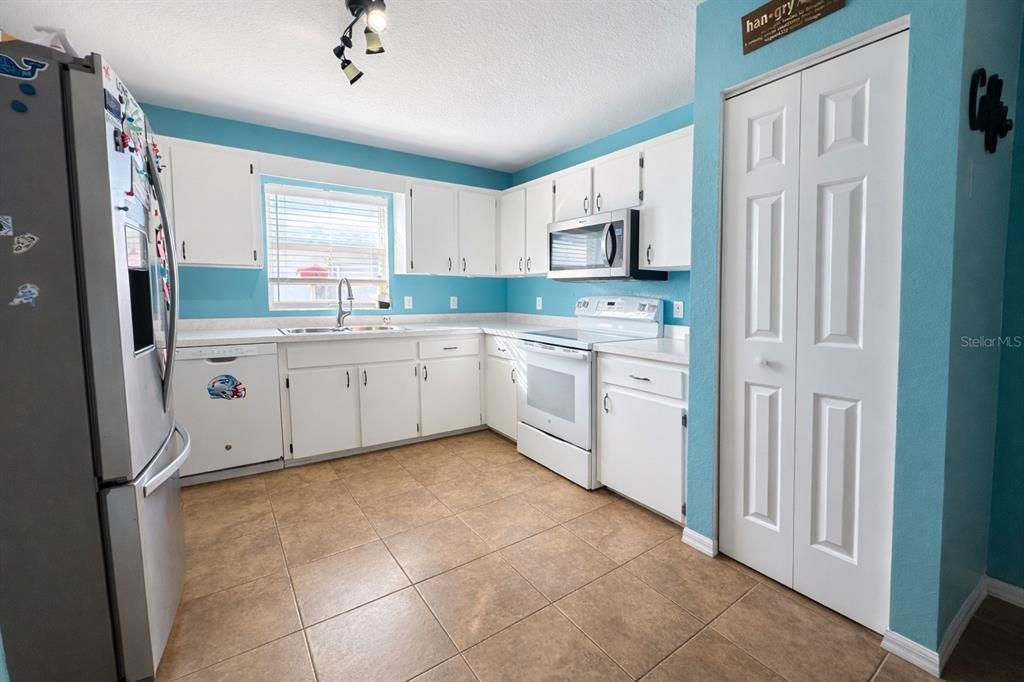 Activo con contrato: $262,900 (3 camas, 2 baños, 1468 Pies cuadrados)