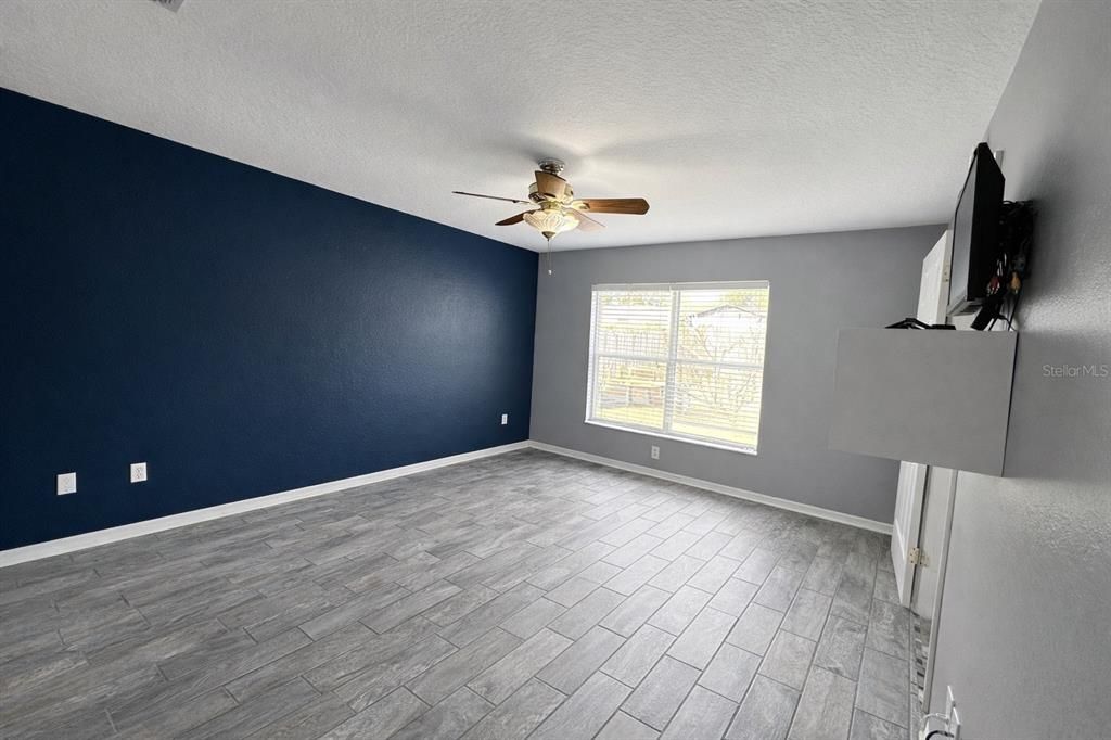 Activo con contrato: $262,900 (3 camas, 2 baños, 1468 Pies cuadrados)