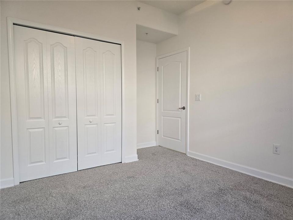 Active With Contract: $220,000 (2 beds, 2 baths, 1409 Square Feet)