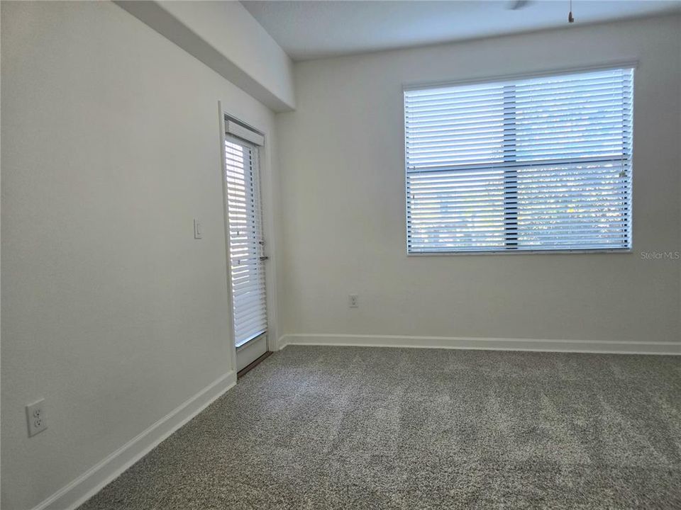 Active With Contract: $220,000 (2 beds, 2 baths, 1409 Square Feet)
