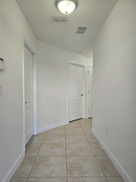 Active With Contract: $220,000 (2 beds, 2 baths, 1409 Square Feet)