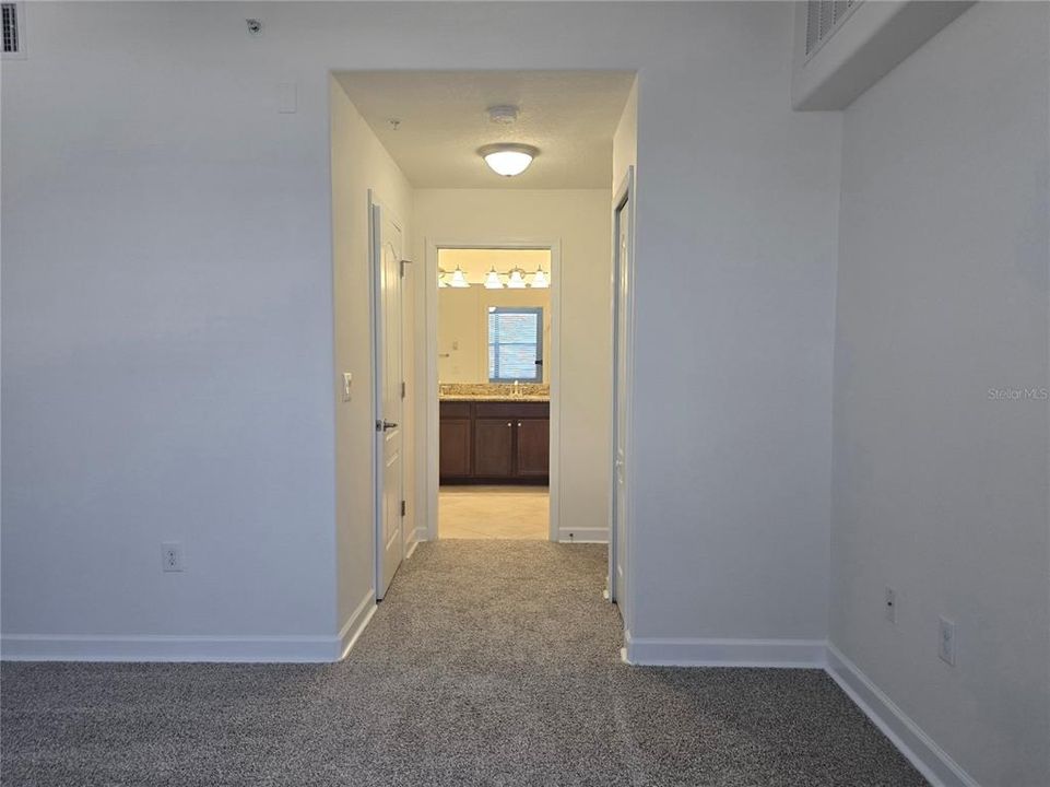 Active With Contract: $220,000 (2 beds, 2 baths, 1409 Square Feet)