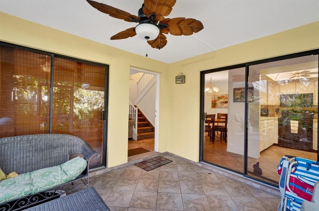 For Sale: $300,000 (2 beds, 2 baths, 1188 Square Feet)