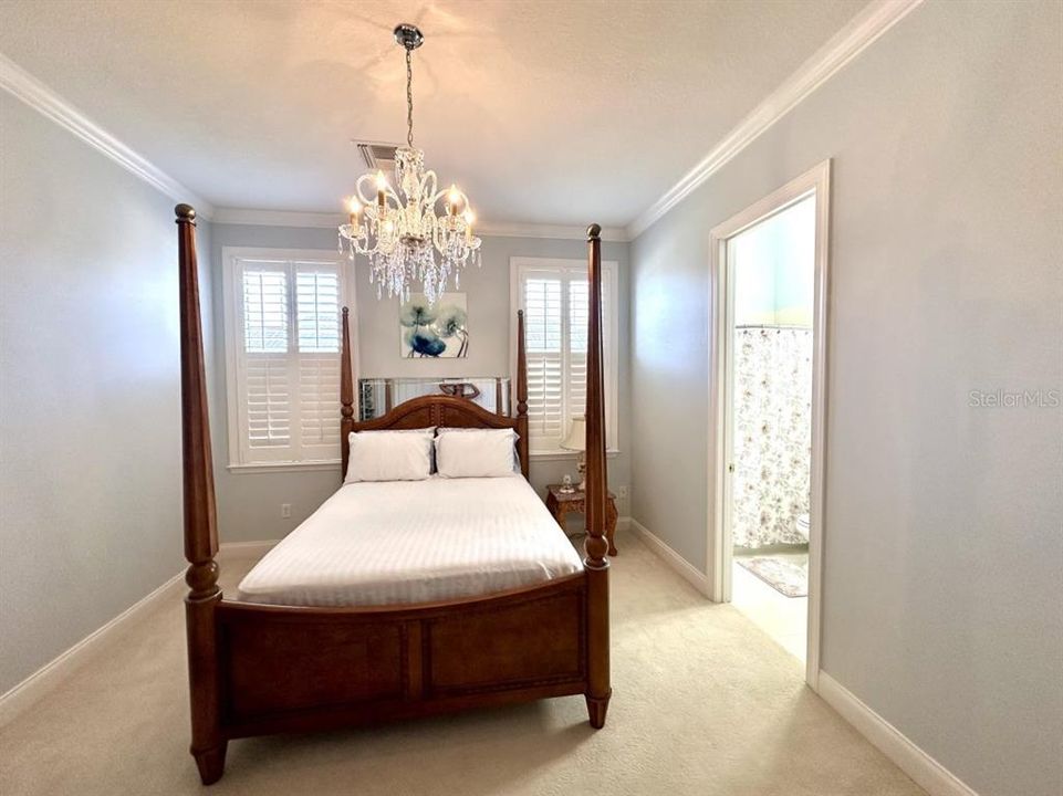 Activo con contrato: $539,000 (3 camas, 3 baños, 2691 Pies cuadrados)