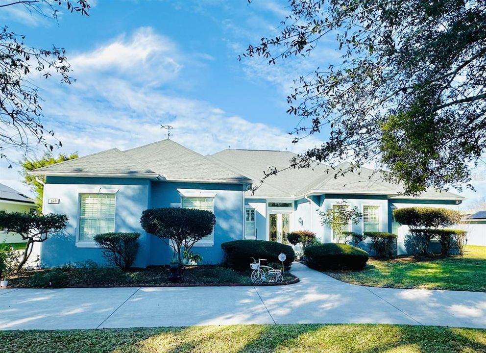Activo con contrato: $539,000 (3 camas, 3 baños, 2691 Pies cuadrados)