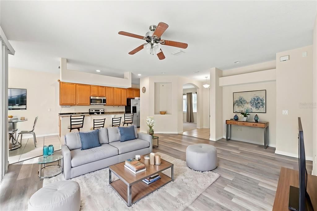 For Sale: $350,000 (4 beds, 2 baths, 2003 Square Feet)