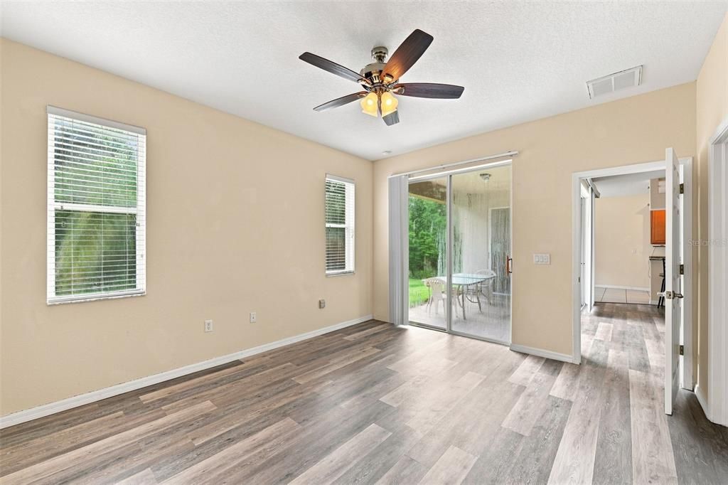 For Sale: $350,000 (4 beds, 2 baths, 2003 Square Feet)