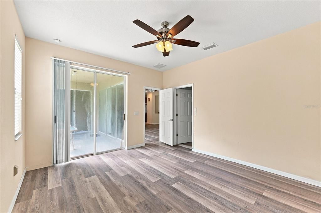 For Sale: $350,000 (4 beds, 2 baths, 2003 Square Feet)