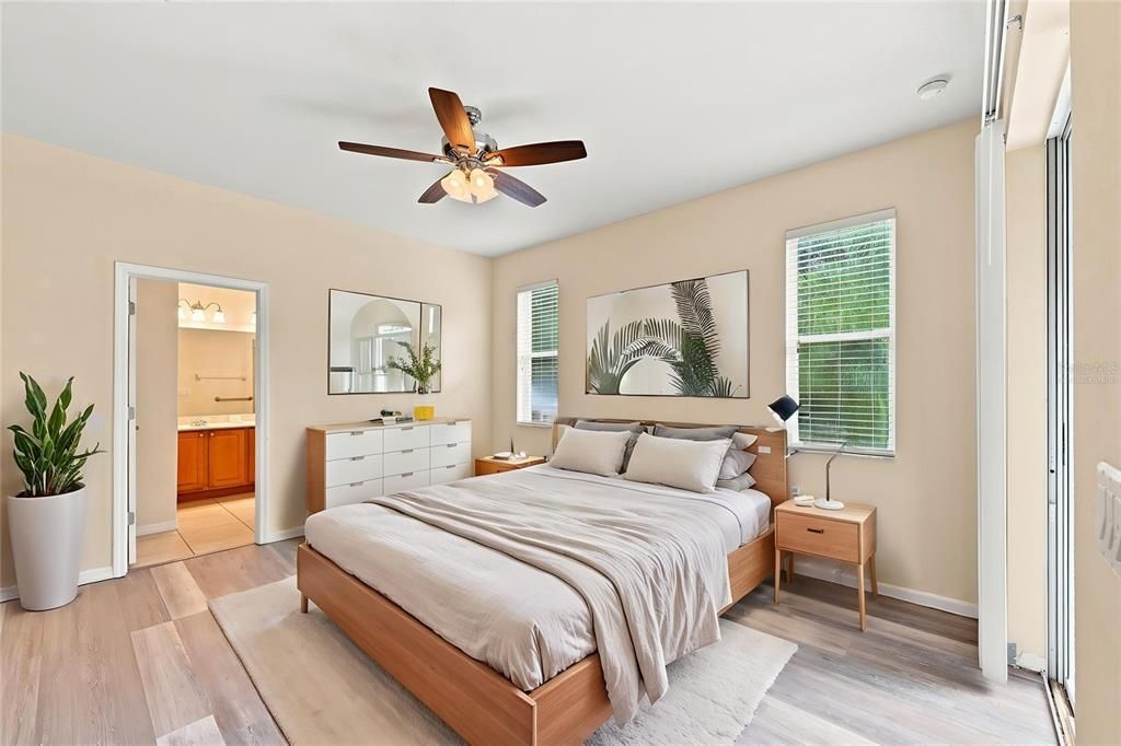 For Sale: $350,000 (4 beds, 2 baths, 2003 Square Feet)