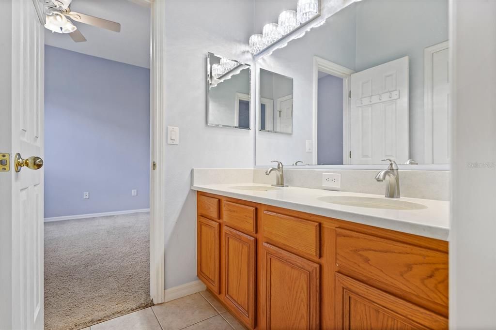 For Sale: $719,000 (4 beds, 4 baths, 3516 Square Feet)