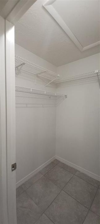 For Rent: $1,250 (2 beds, 1 baths, 945 Square Feet)