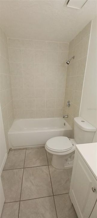 For Rent: $1,250 (2 beds, 1 baths, 945 Square Feet)
