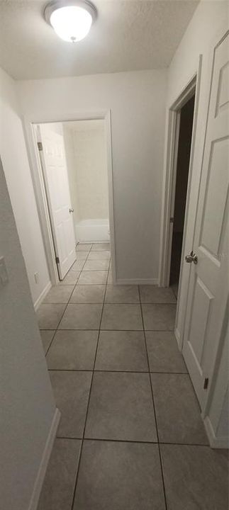 For Rent: $1,250 (2 beds, 1 baths, 945 Square Feet)