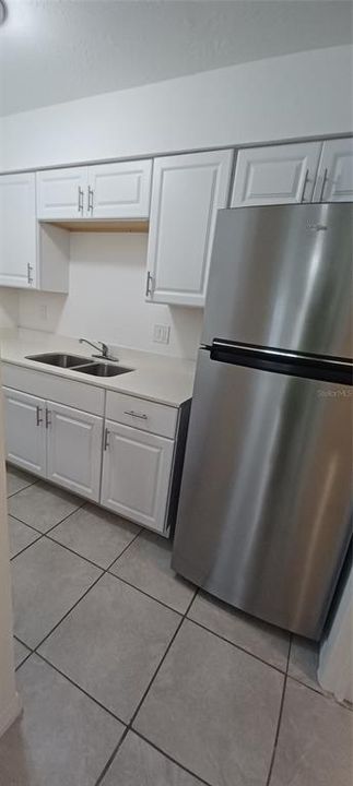 For Rent: $1,250 (2 beds, 1 baths, 945 Square Feet)