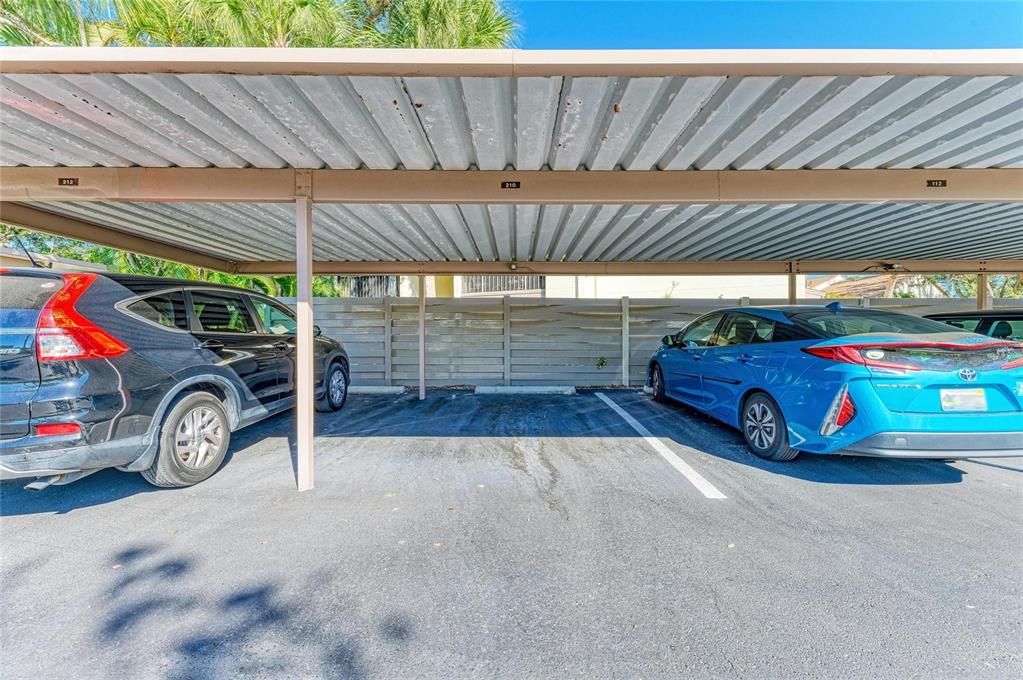 Active With Contract: $180,000 (2 beds, 2 baths, 888 Square Feet)