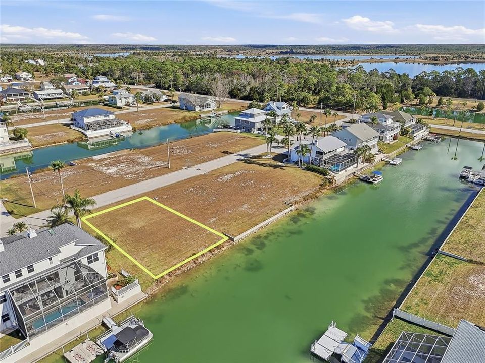 На продажу: $79,000 (0.17 acres)