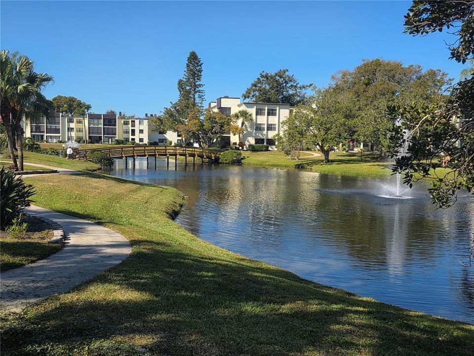 Active With Contract: $175,000 (2 beds, 2 baths, 955 Square Feet)