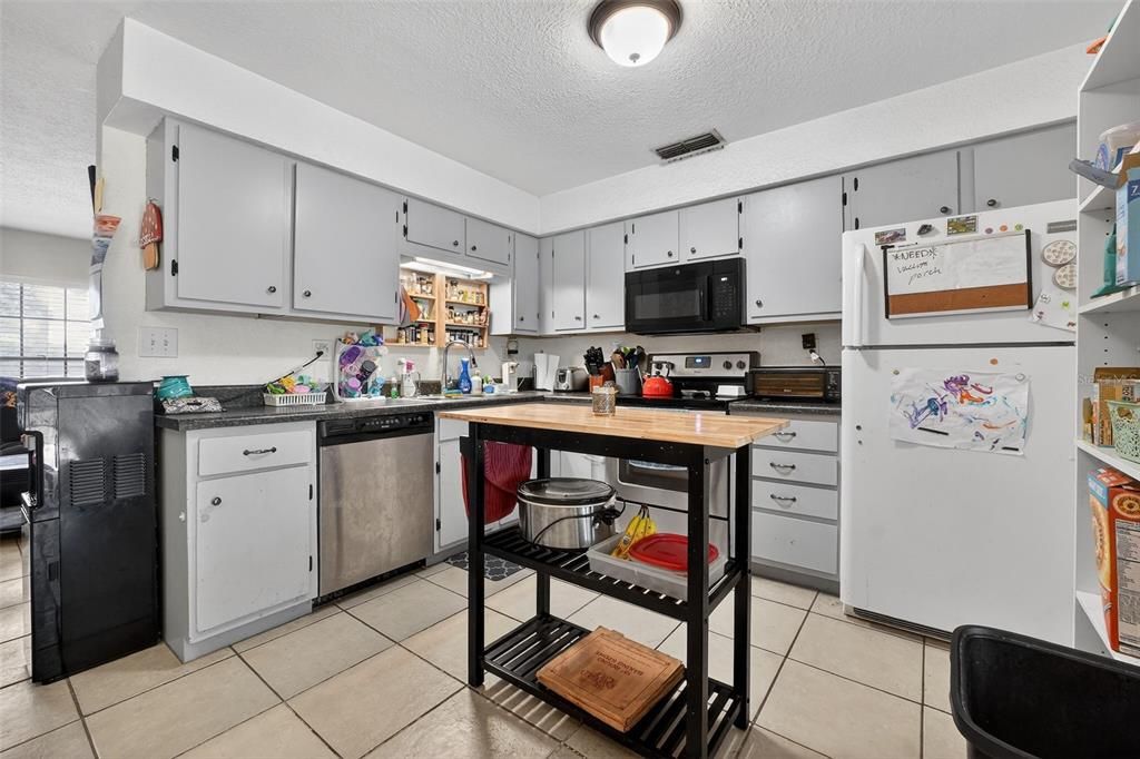 En Venta: $259,900 (3 camas, 2 baños, 1028 Pies cuadrados)