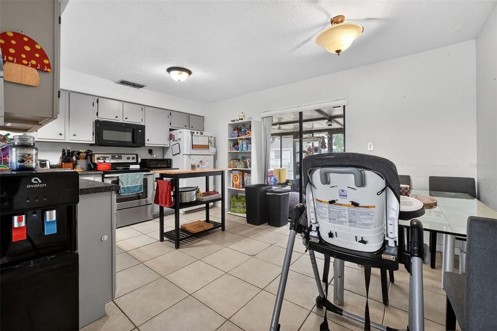 En Venta: $259,900 (3 camas, 2 baños, 1028 Pies cuadrados)