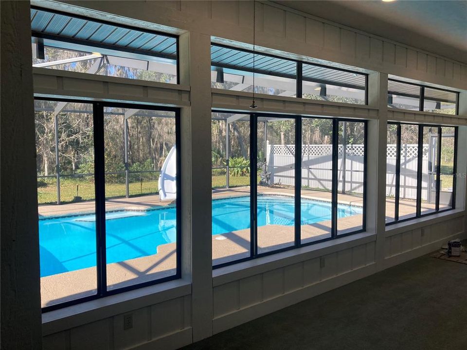 En Venta: $769,000 (4 camas, 2 baños, 3216 Pies cuadrados)