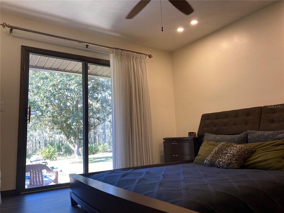 En Venta: $769,000 (4 camas, 2 baños, 3216 Pies cuadrados)