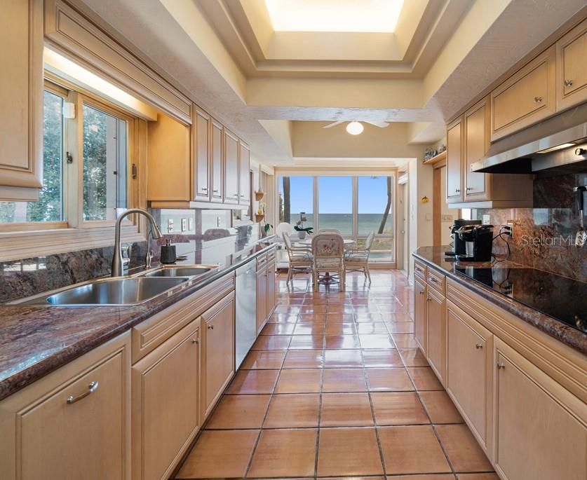 En Venta: $6,250,000 (3 camas, 4 baños, 4389 Pies cuadrados)