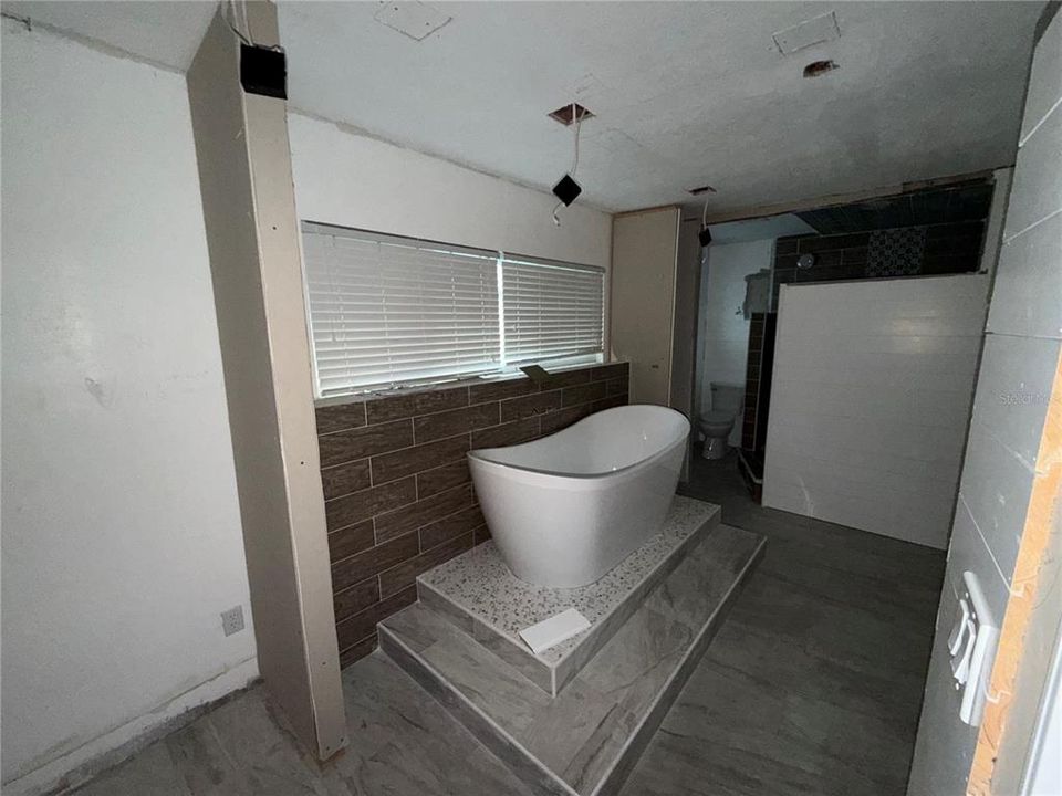 En Venta: $385,999 (5 camas, 4 baños, 4080 Pies cuadrados)