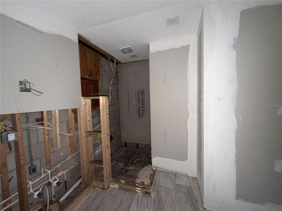 En Venta: $385,999 (5 camas, 4 baños, 4080 Pies cuadrados)