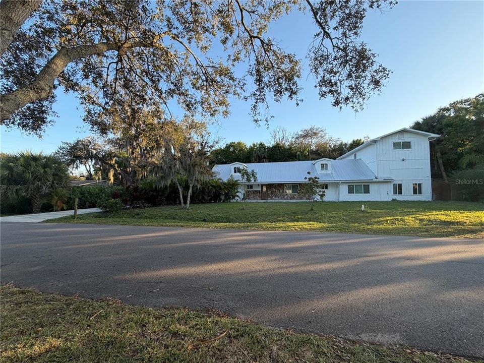 En Venta: $385,999 (5 camas, 4 baños, 4080 Pies cuadrados)