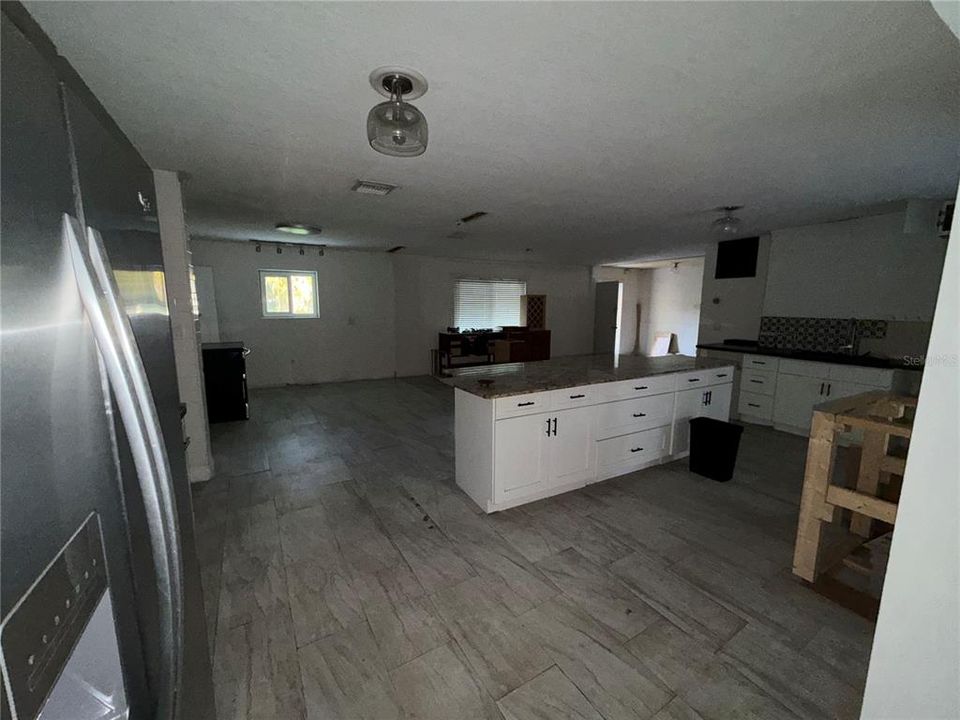 En Venta: $385,999 (5 camas, 4 baños, 4080 Pies cuadrados)