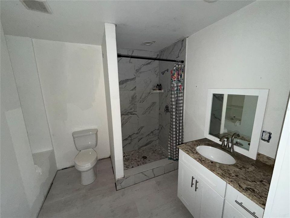 En Venta: $385,999 (5 camas, 4 baños, 4080 Pies cuadrados)
