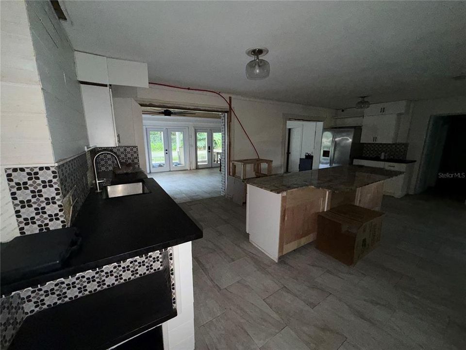 En Venta: $385,999 (5 camas, 4 baños, 4080 Pies cuadrados)