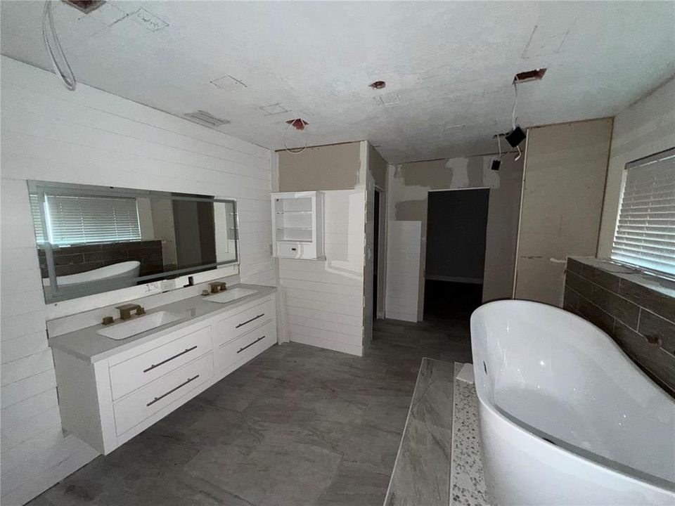 En Venta: $385,999 (5 camas, 4 baños, 4080 Pies cuadrados)