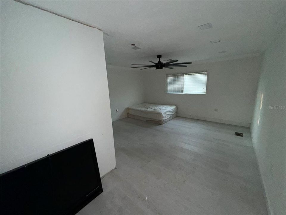 En Venta: $385,999 (5 camas, 4 baños, 4080 Pies cuadrados)